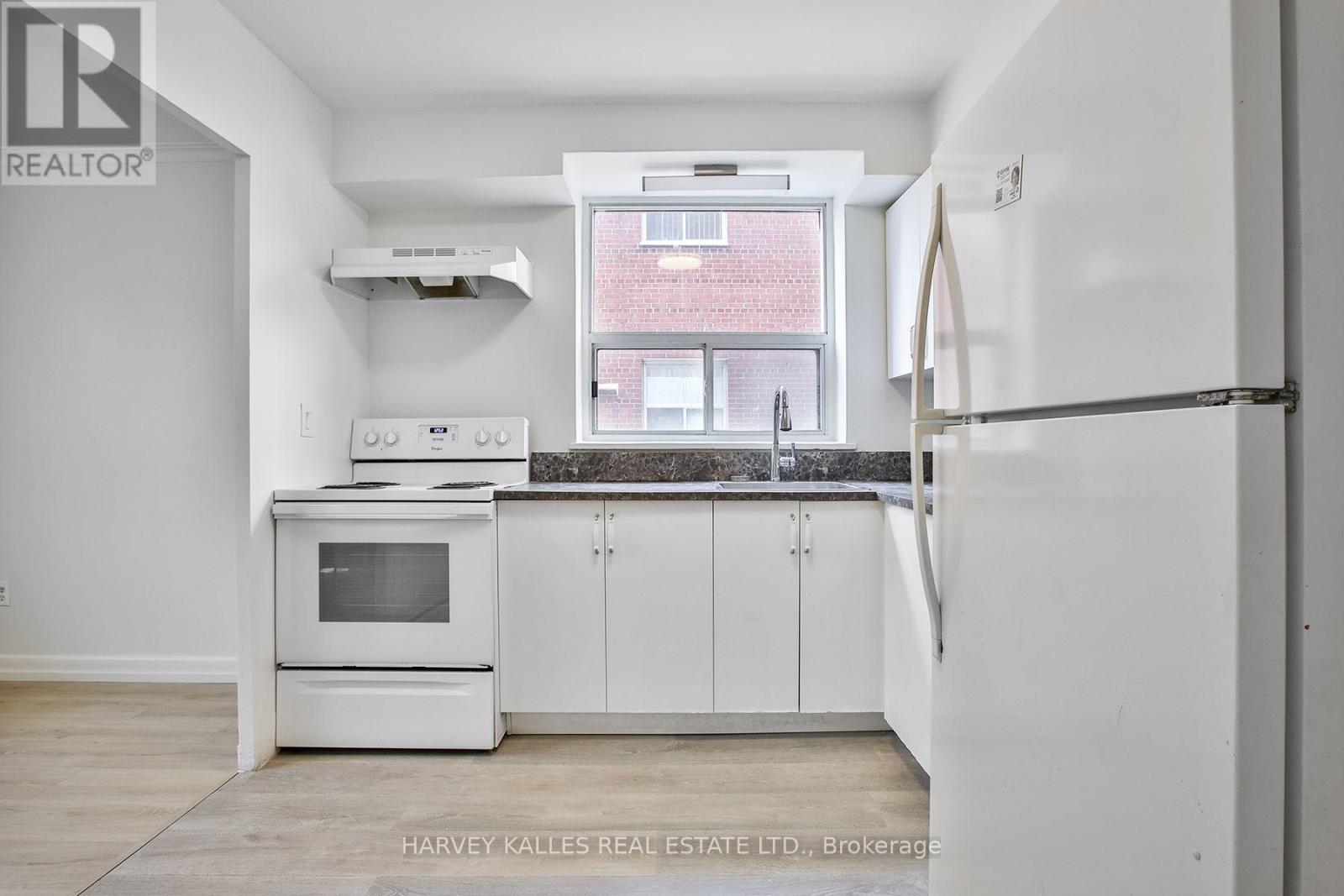 2 - 28 Fraserwood Avenue, Toronto, Ontario  M6B 2N5 - Photo 9 - C13853370