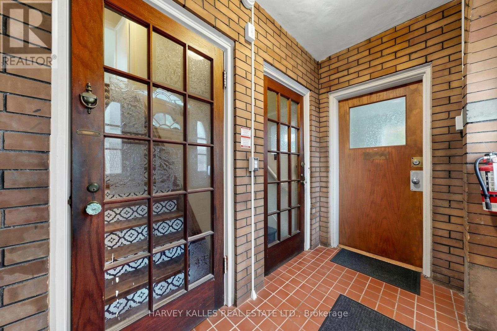 North 2nd - 163 Highbourne Road, Toronto, Ontario M5P 2J8 - Photo 29 - C13853988