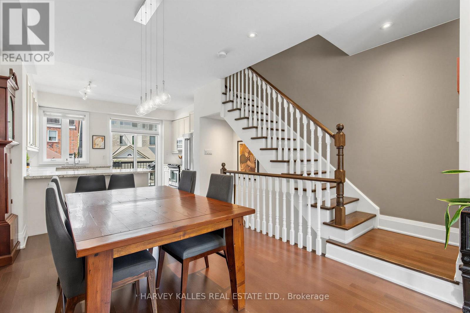 18 Sargent Lane, Toronto, Ontario M4E 3T9 - Photo 4 - E13854056