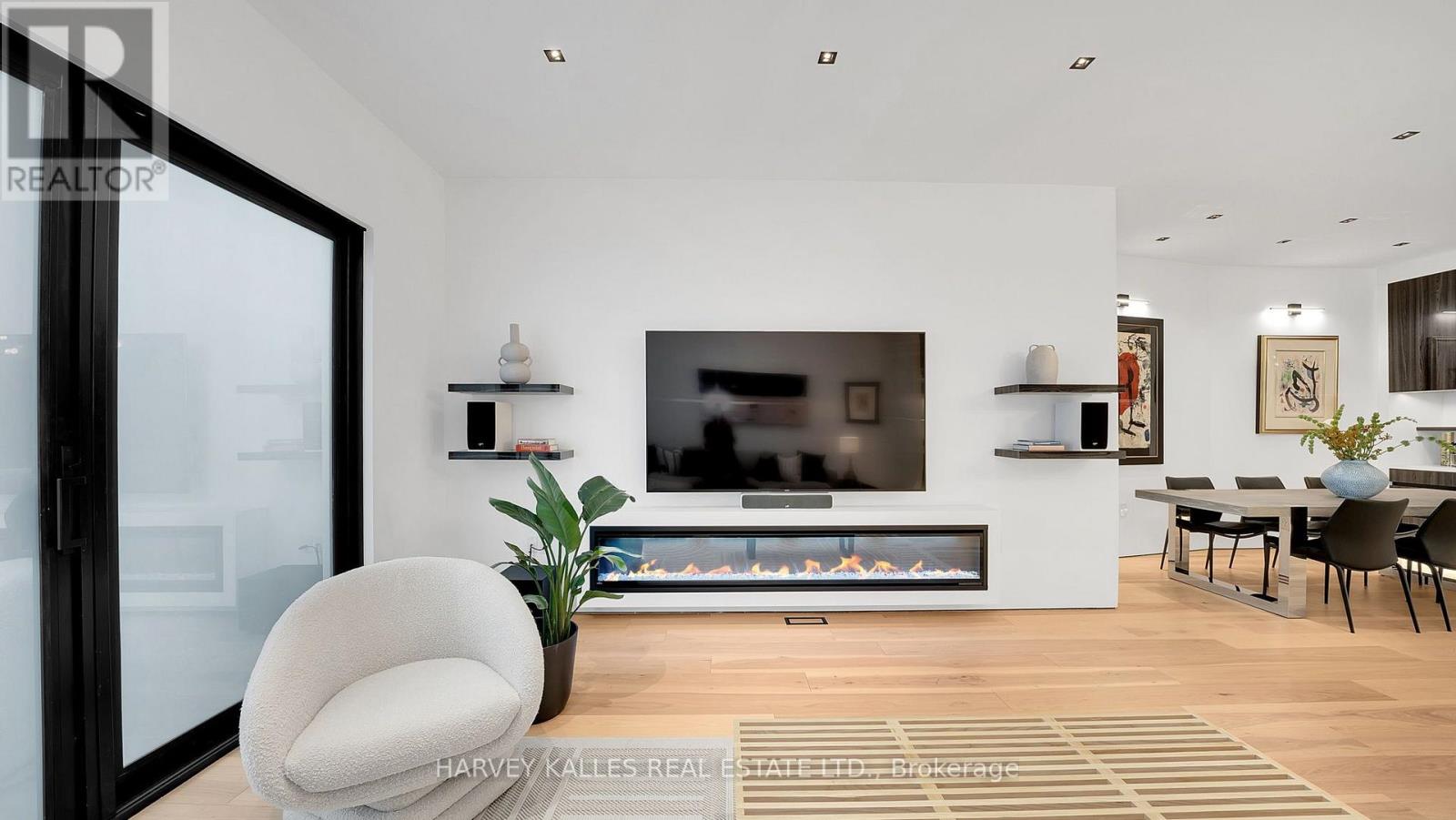 4 Douglas Crescent, Toronto, Ontario  M4W 2E7 - Photo 11 - C13854620