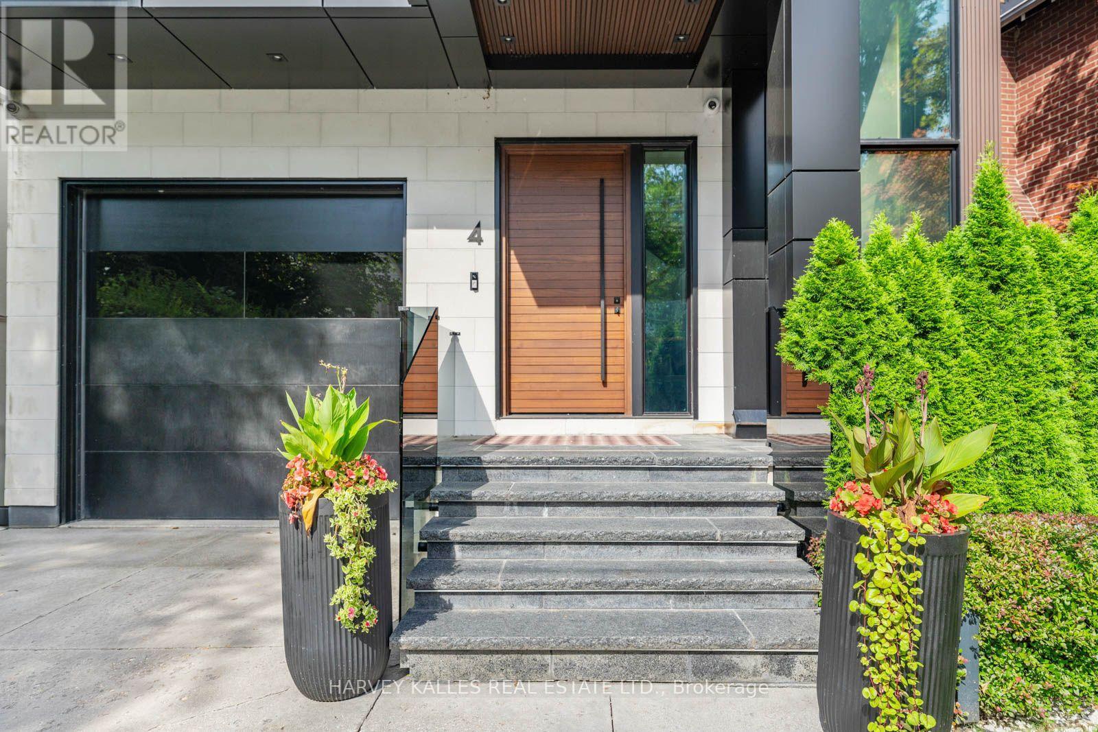 4 Douglas Crescent, Toronto, Ontario  M4W 2E7 - Photo 3 - C13854620