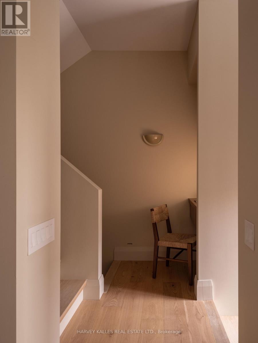 B - 157 Hallam Street, Toronto, Ontario M6H 1X3 - Photo 11 - W13855260