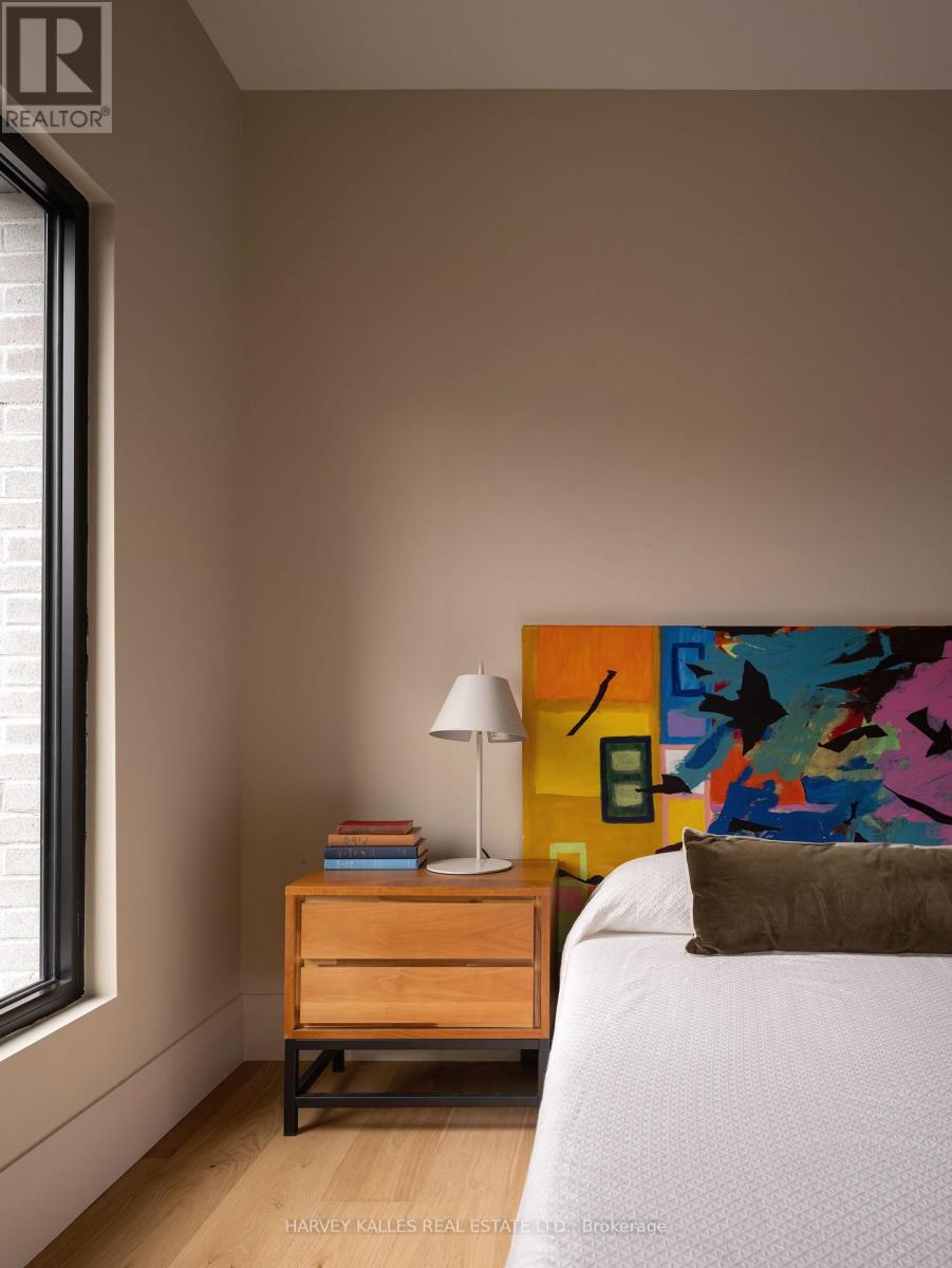 B - 157 Hallam Street, Toronto, Ontario M6H 1X3 - Photo 13 - W13855260