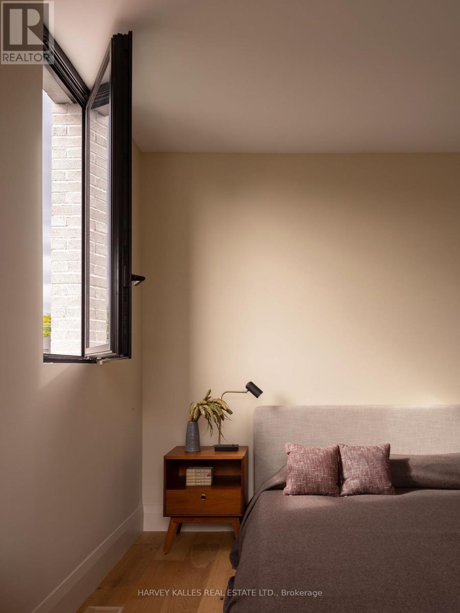 B - 157 Hallam Street, Toronto, Ontario M6H 1X3 - Photo 17 - W13855260