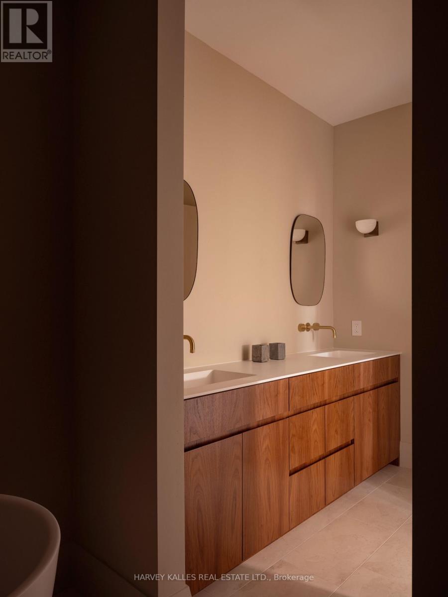 B - 157 Hallam Street, Toronto, Ontario M6H 1X3 - Photo 18 - W13855260