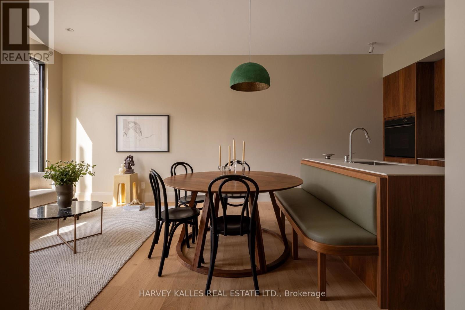 B - 157 Hallam Street, Toronto, Ontario M6H 1X3 - Photo 4 - W13855260