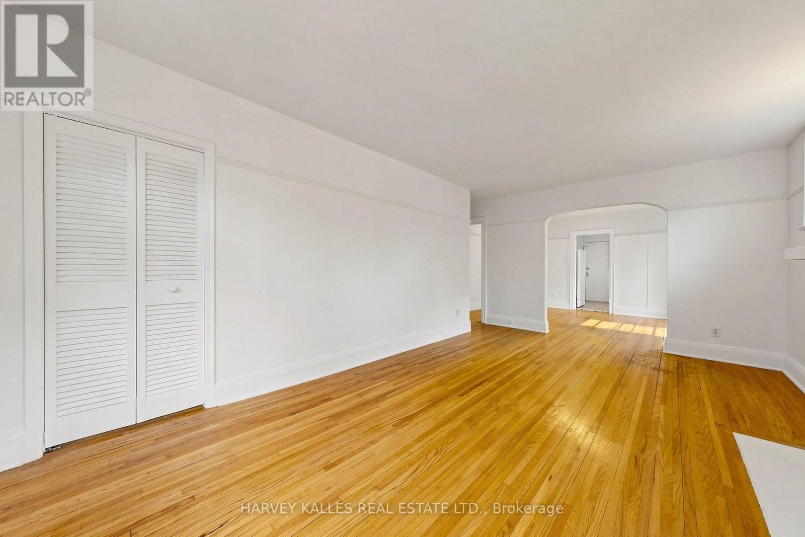 South 2nd - 163 Highbourne Road, Toronto, Ontario M5P 2J8 - Photo 13 - C13857746