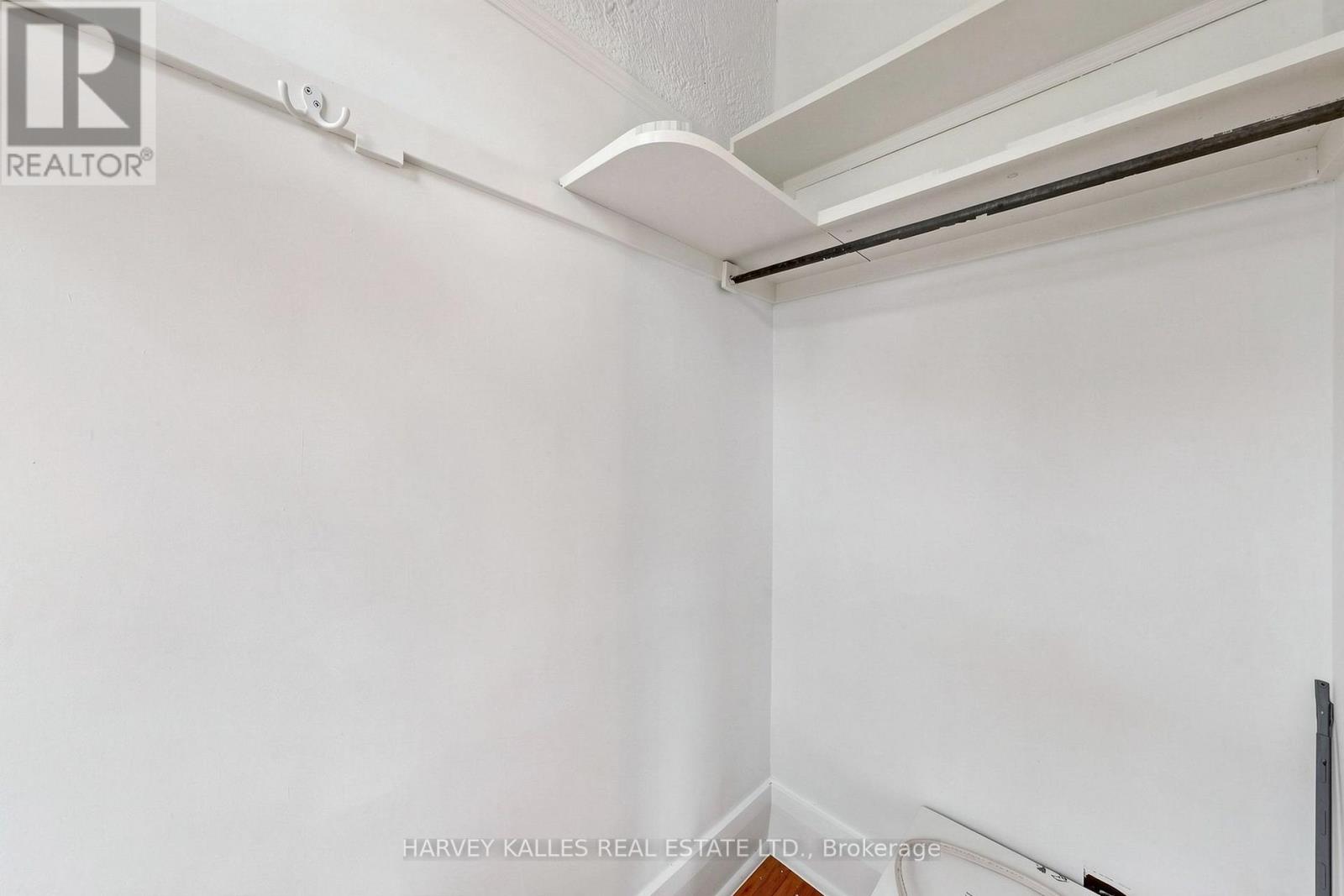 South 2nd - 163 Highbourne Road, Toronto, Ontario M5P 2J8 - Photo 14 - C13857746
