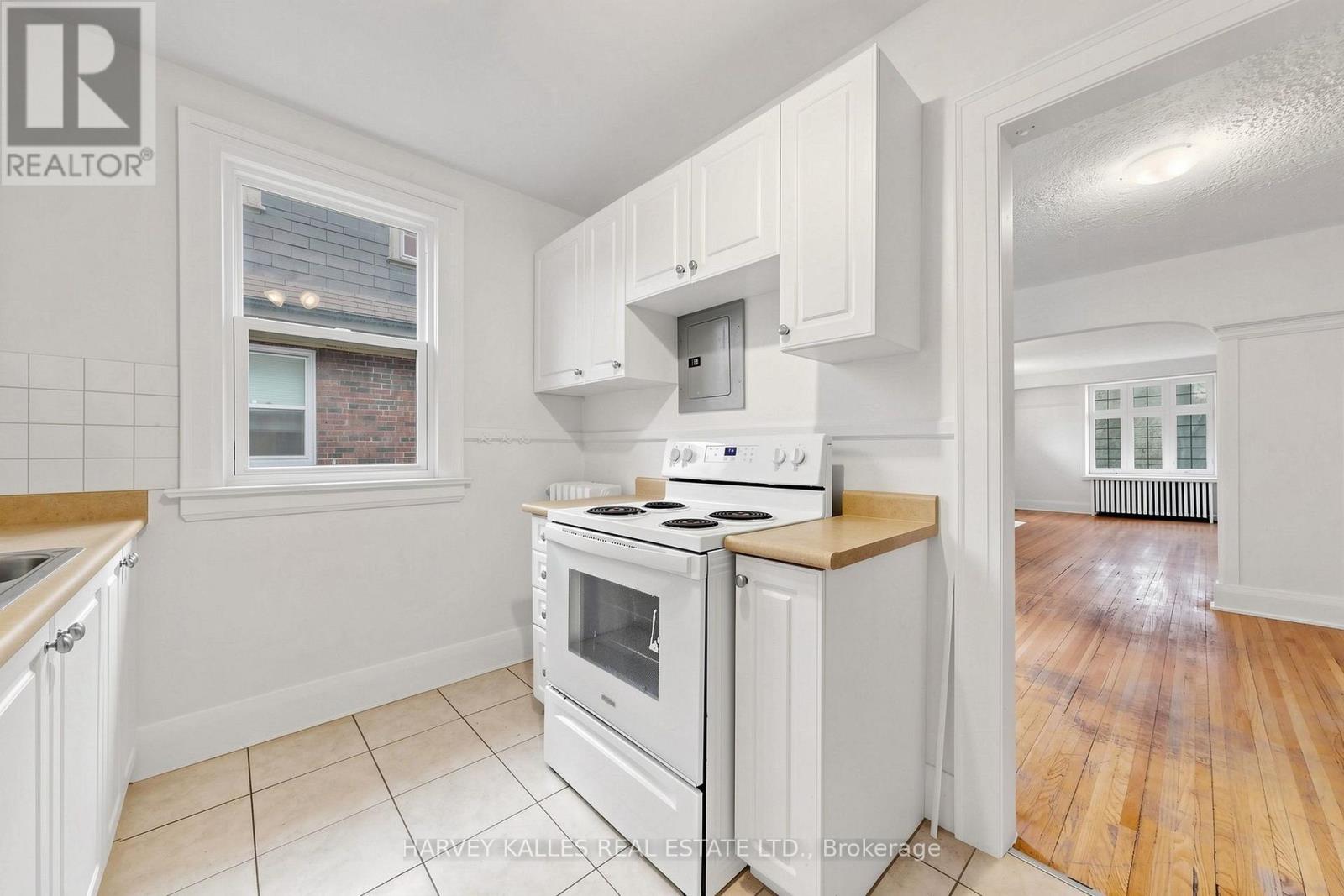 South 2nd - 163 Highbourne Road, Toronto, Ontario M5P 2J8 - Photo 20 - C13857746