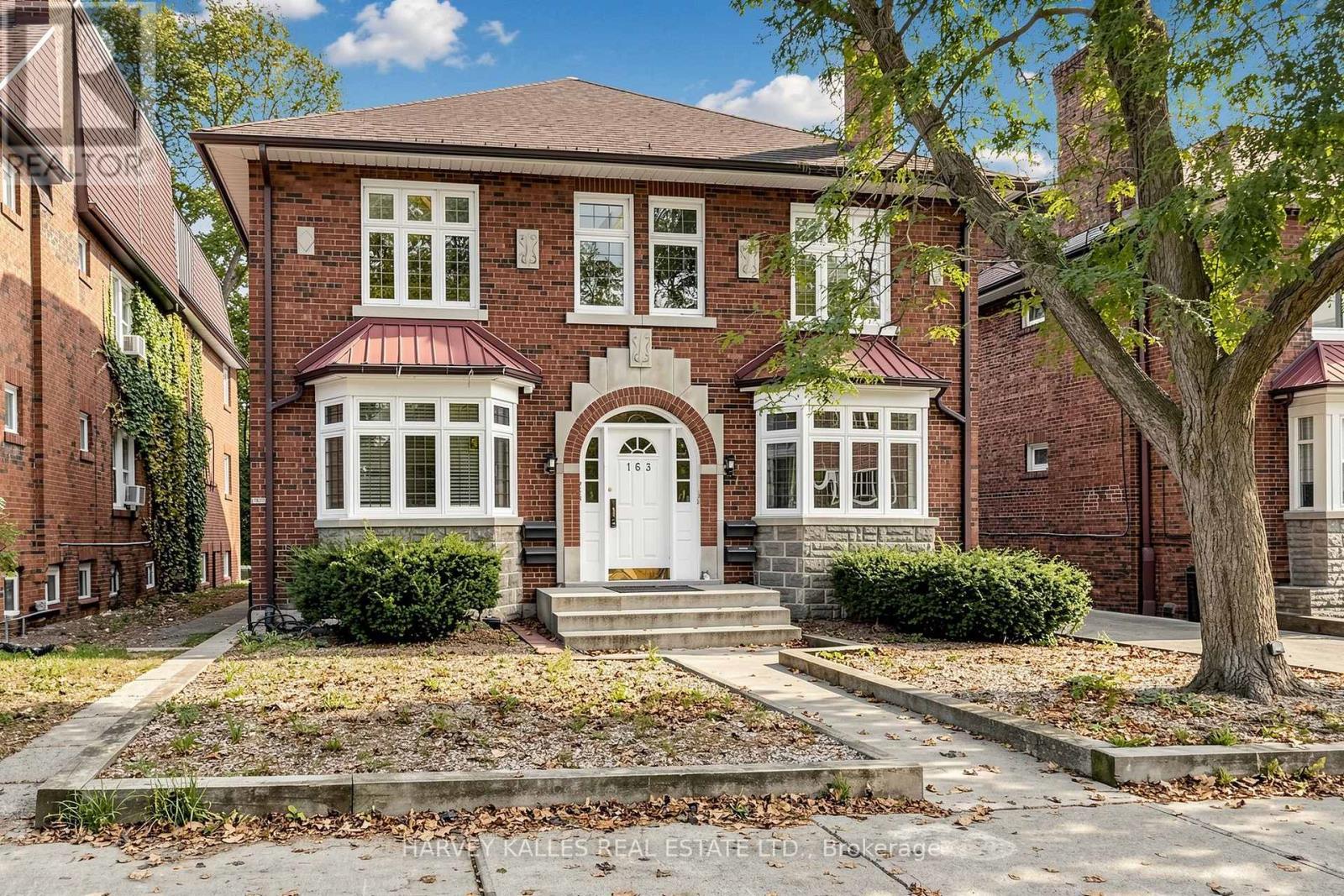 South 2nd - 163 Highbourne Road, Toronto, Ontario M5P 2J8 - Photo 3 - C13857746