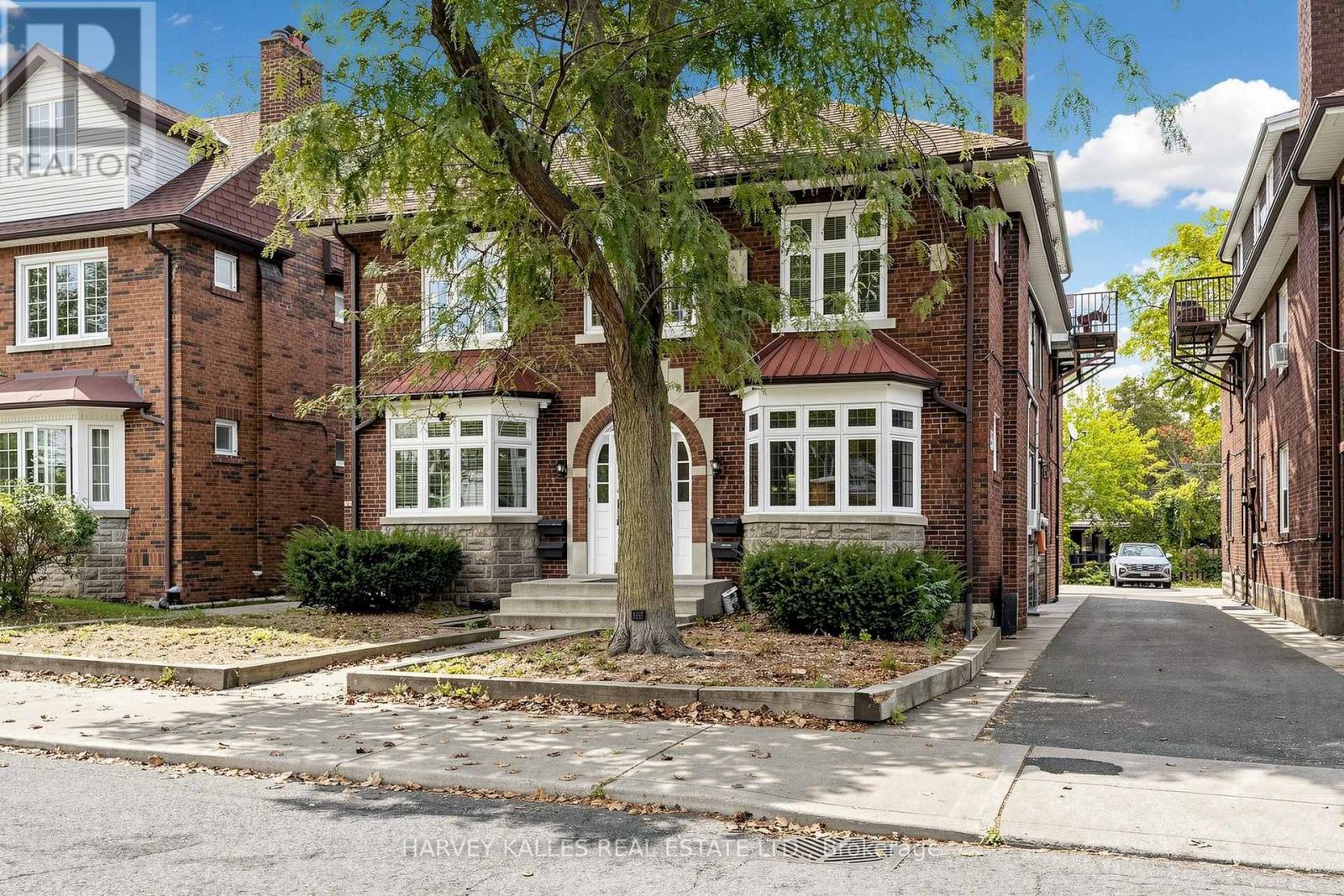 South 2nd - 163 Highbourne Road, Toronto, Ontario M5P 2J8 - Photo 6 - C13857746