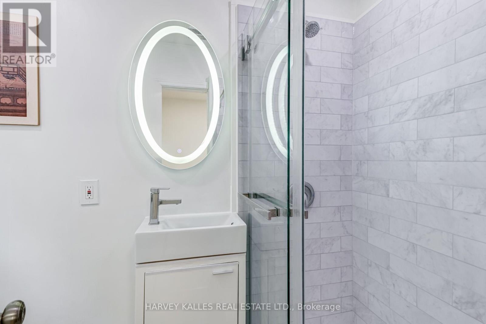 8 Crown Court, Toronto, Ontario M8Z 4V4 - Photo 16 - W13859656