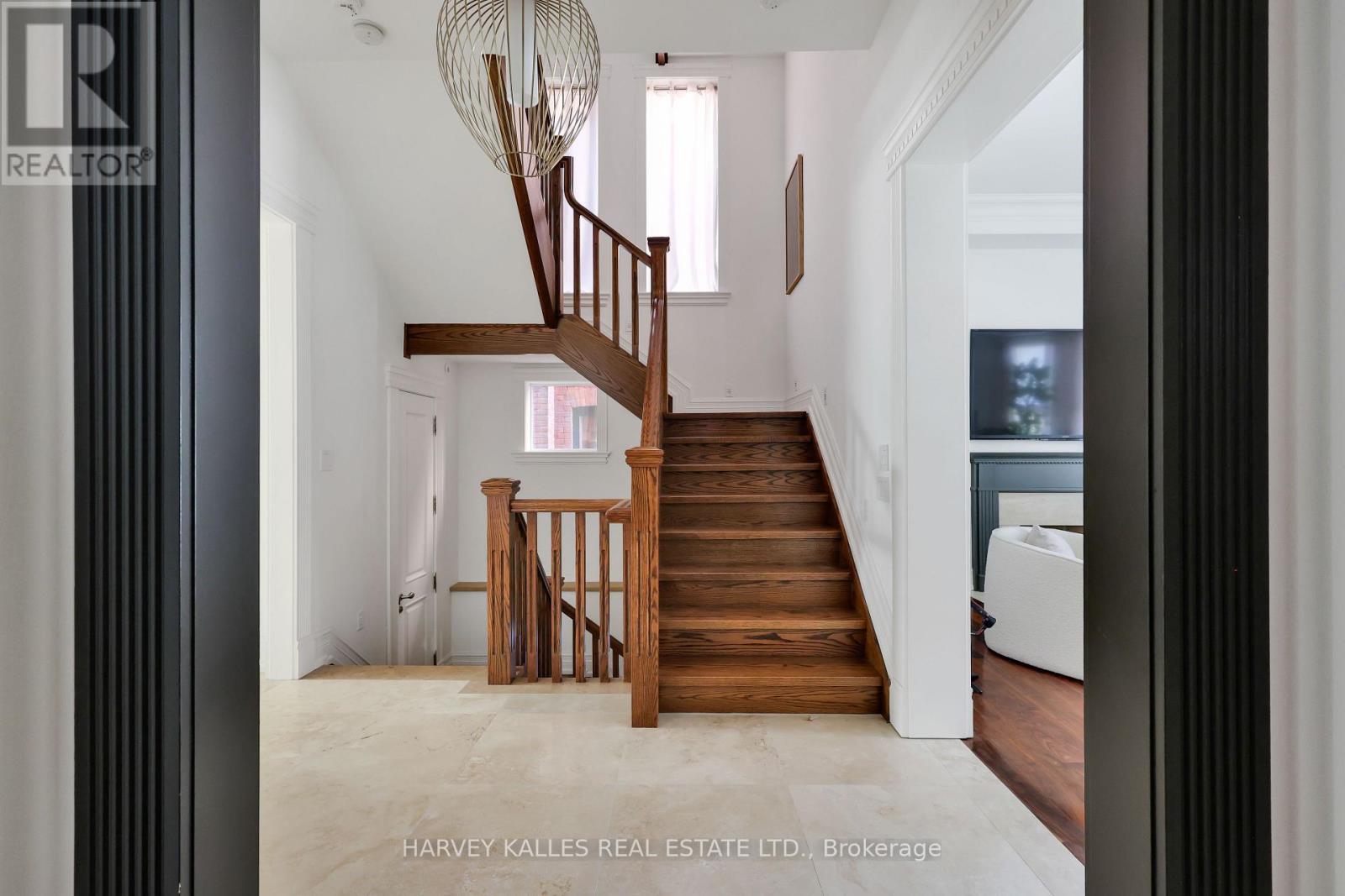140 Bedford Road, Toronto, Ontario M5R 2K2 - Photo 4 - C13861584