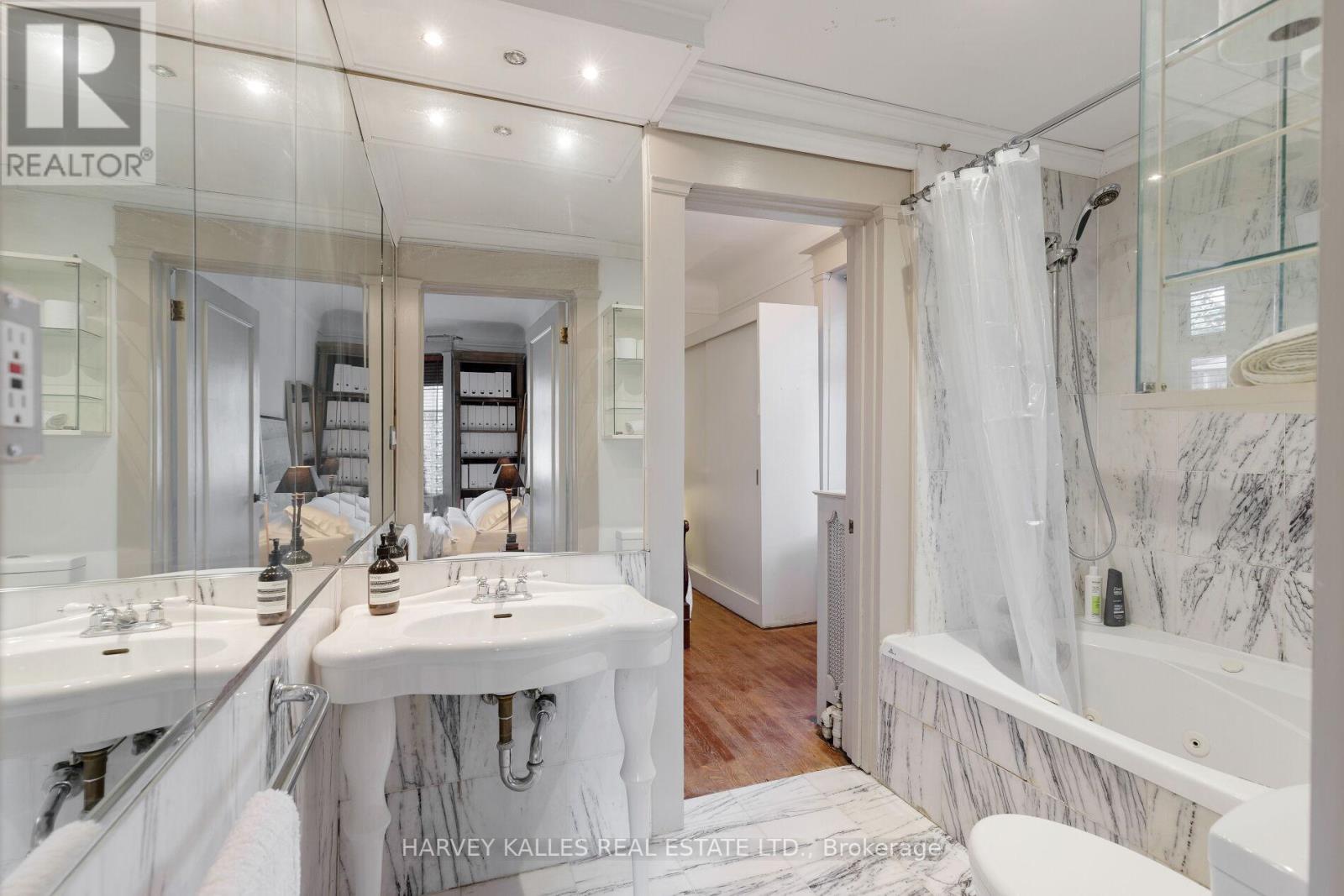 114 Glen Road, Toronto, Ontario M4W 2V9 - Photo 35 - C13864318
