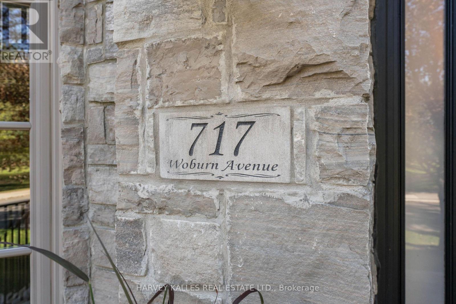 717 Woburn Avenue, Toronto, Ontario  M5M 1M2 - Photo 3 - C13867232