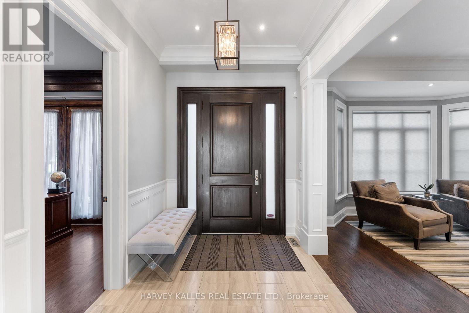 717 Woburn Avenue, Toronto, Ontario  M5M 1M2 - Photo 4 - C13867232