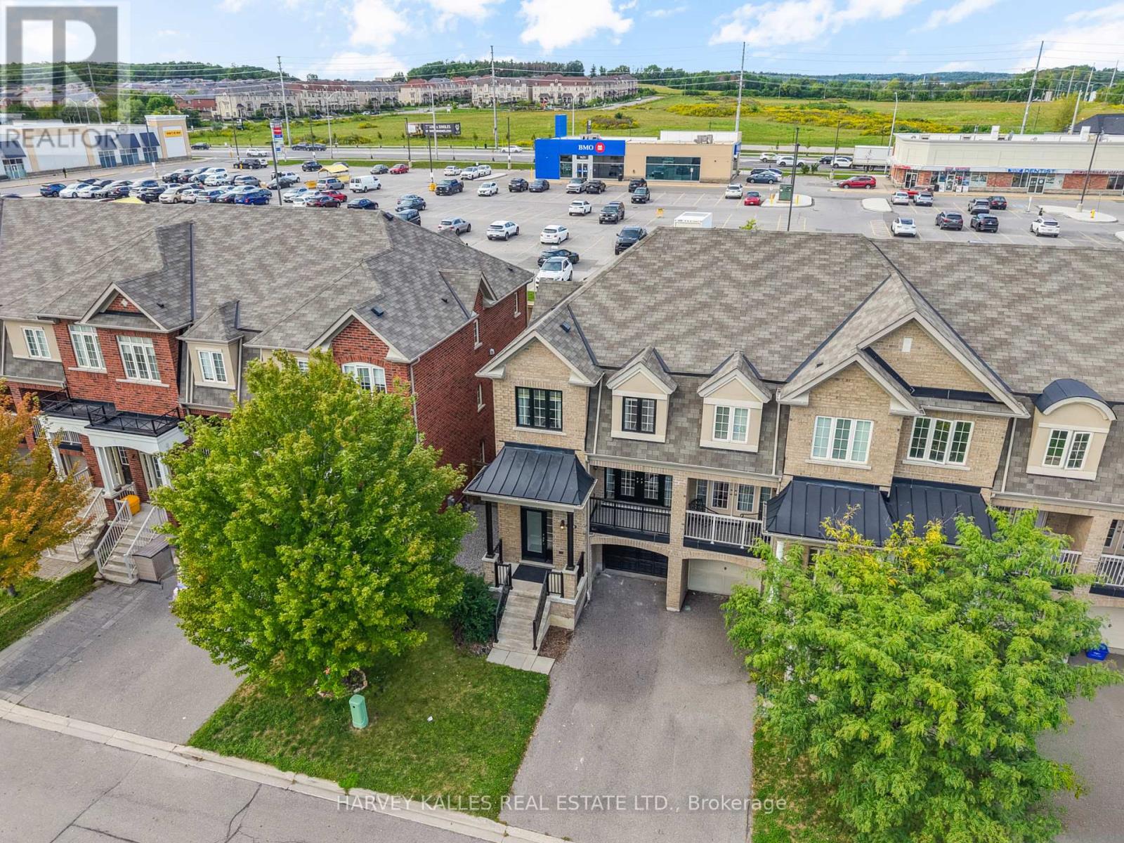 57 Elderbrook Crescent, Vaughan, Ontario L4K 5M5 - Photo 2 - N13868766