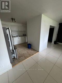 Lower - 437 Lawrence Avenue W, Toronto, Ontario  M5M 1C3 - Photo 4 - C13869568