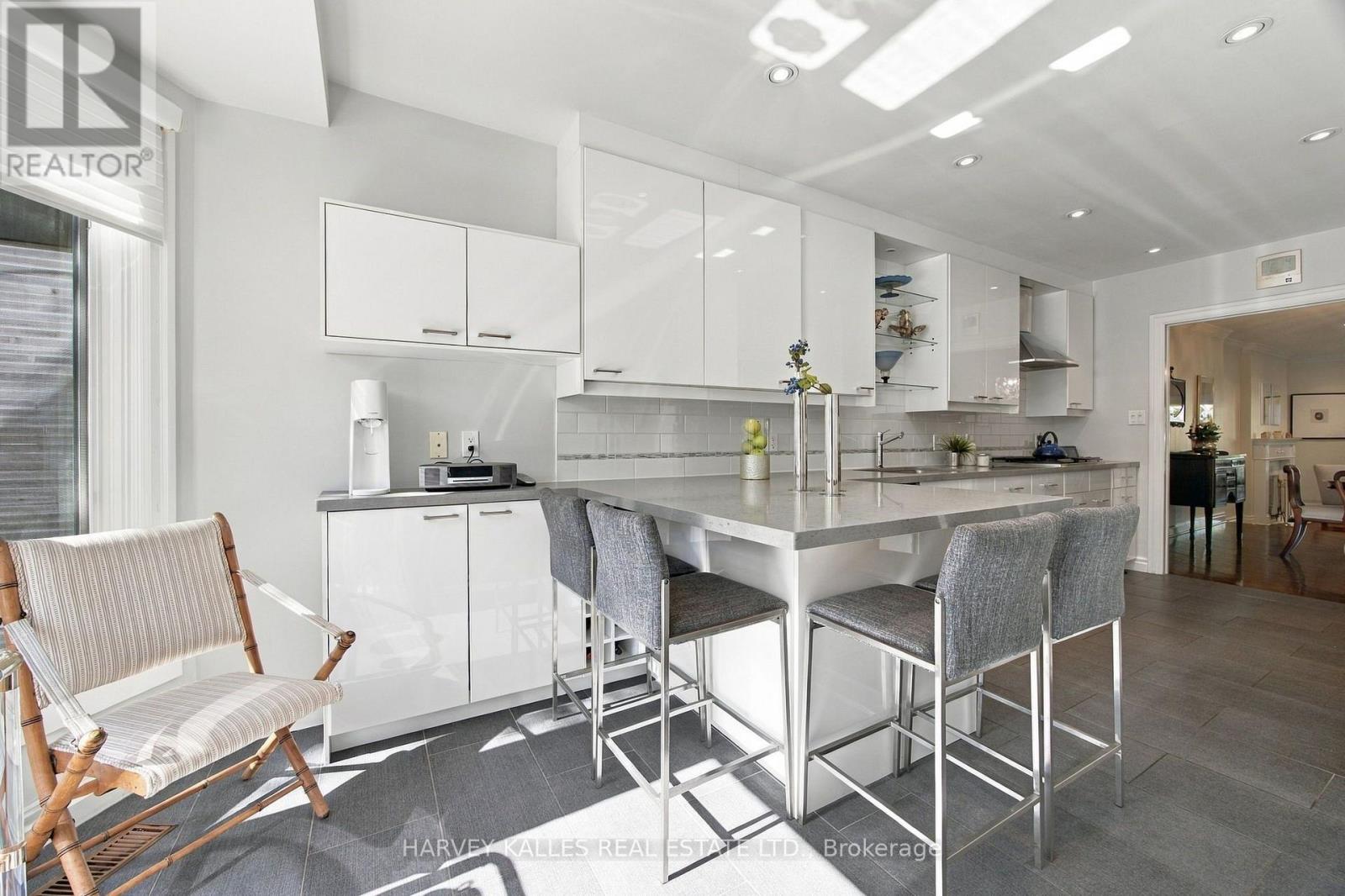 110 Glenforest Road, Toronto, Ontario M4N 1Z9 - Photo 11 - C13870592