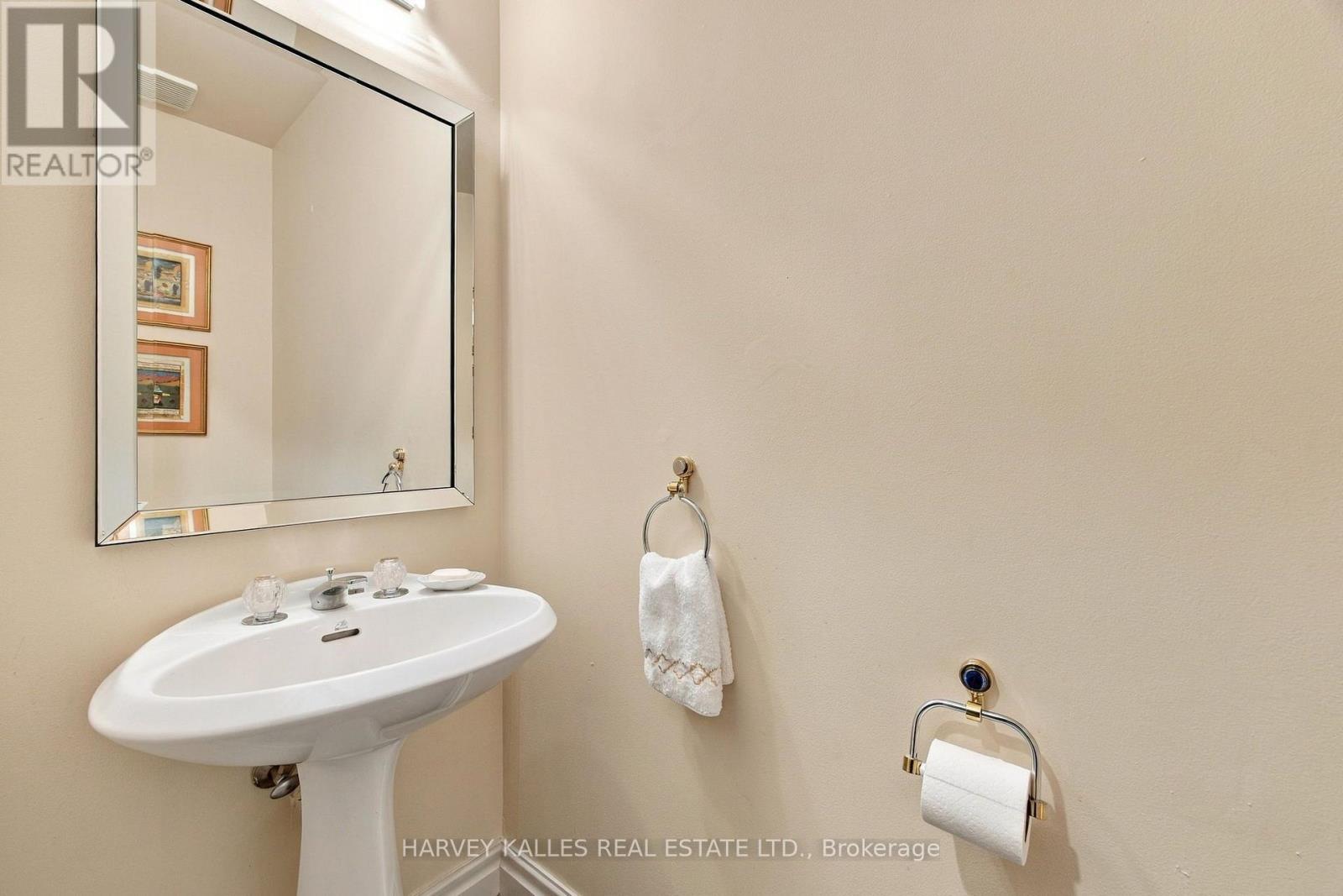110 Glenforest Road, Toronto, Ontario M4N 1Z9 - Photo 12 - C13870592