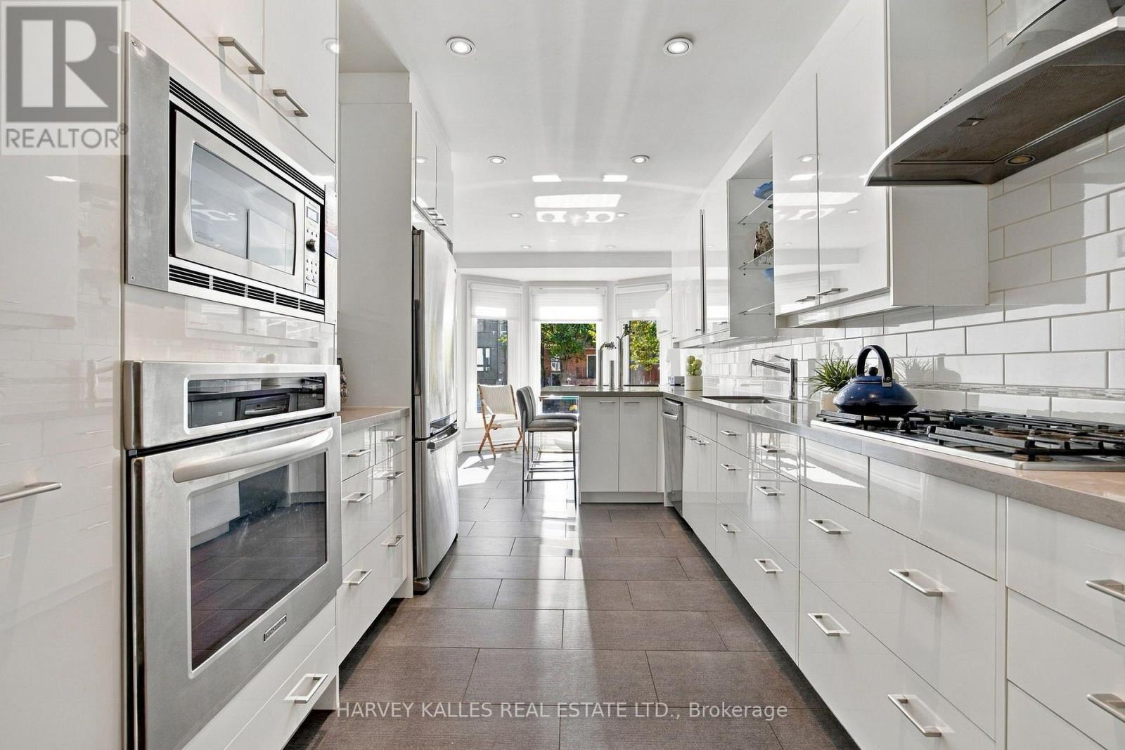 110 Glenforest Road, Toronto, Ontario M4N 1Z9 - Photo 7 - C13870592