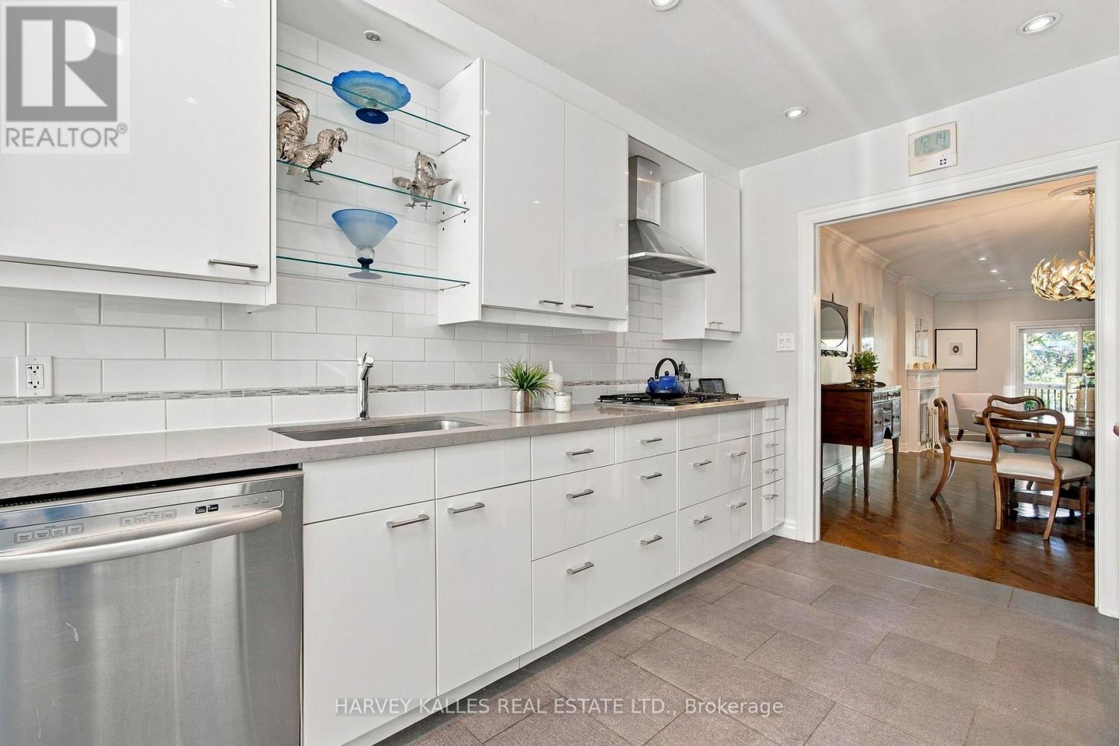 110 Glenforest Road, Toronto, Ontario M4N 1Z9 - Photo 8 - C13870592