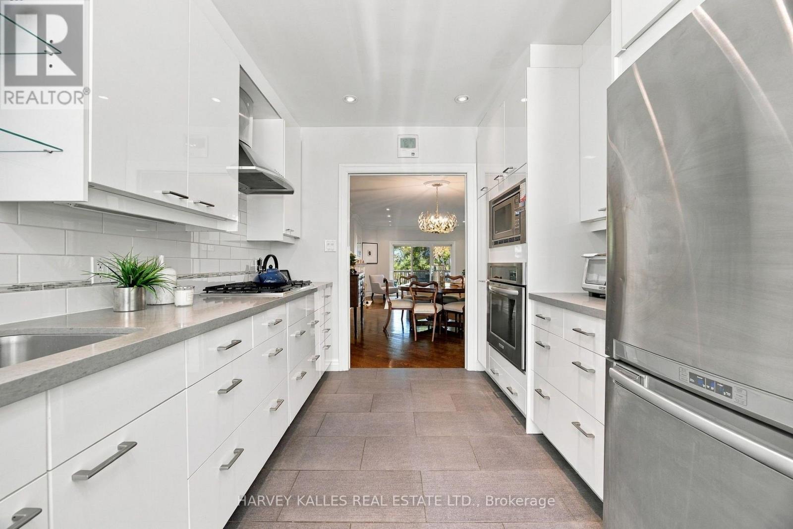 110 Glenforest Road, Toronto, Ontario M4N 1Z9 - Photo 9 - C13870592