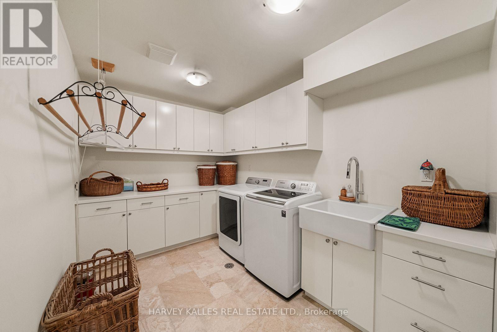 4 Neville Park Boulevard, Toronto, Ontario M4E 3P6 - Photo 38 - E13871354
