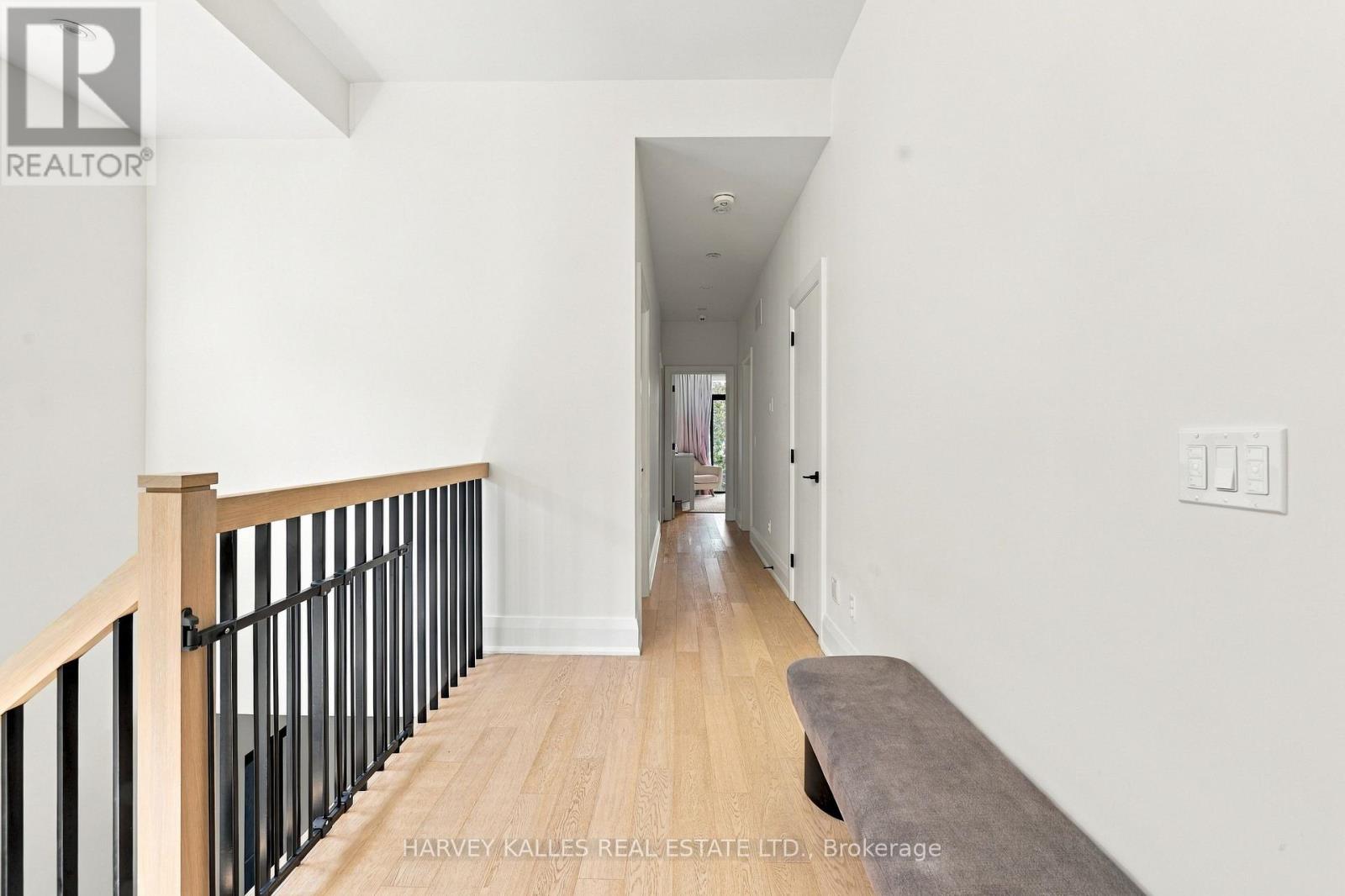57 Roseneath Gardens, Toronto, Ontario M6C 3X5 - Photo 20 - C13872044