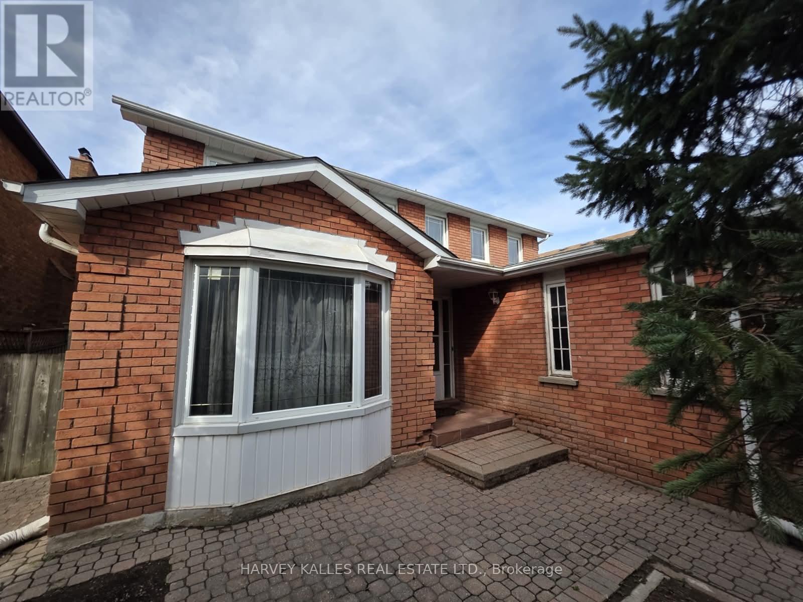 1627 Rayleen Crescent, Pickering, Ontario L1X 1X4 - Photo 3 - E13873772