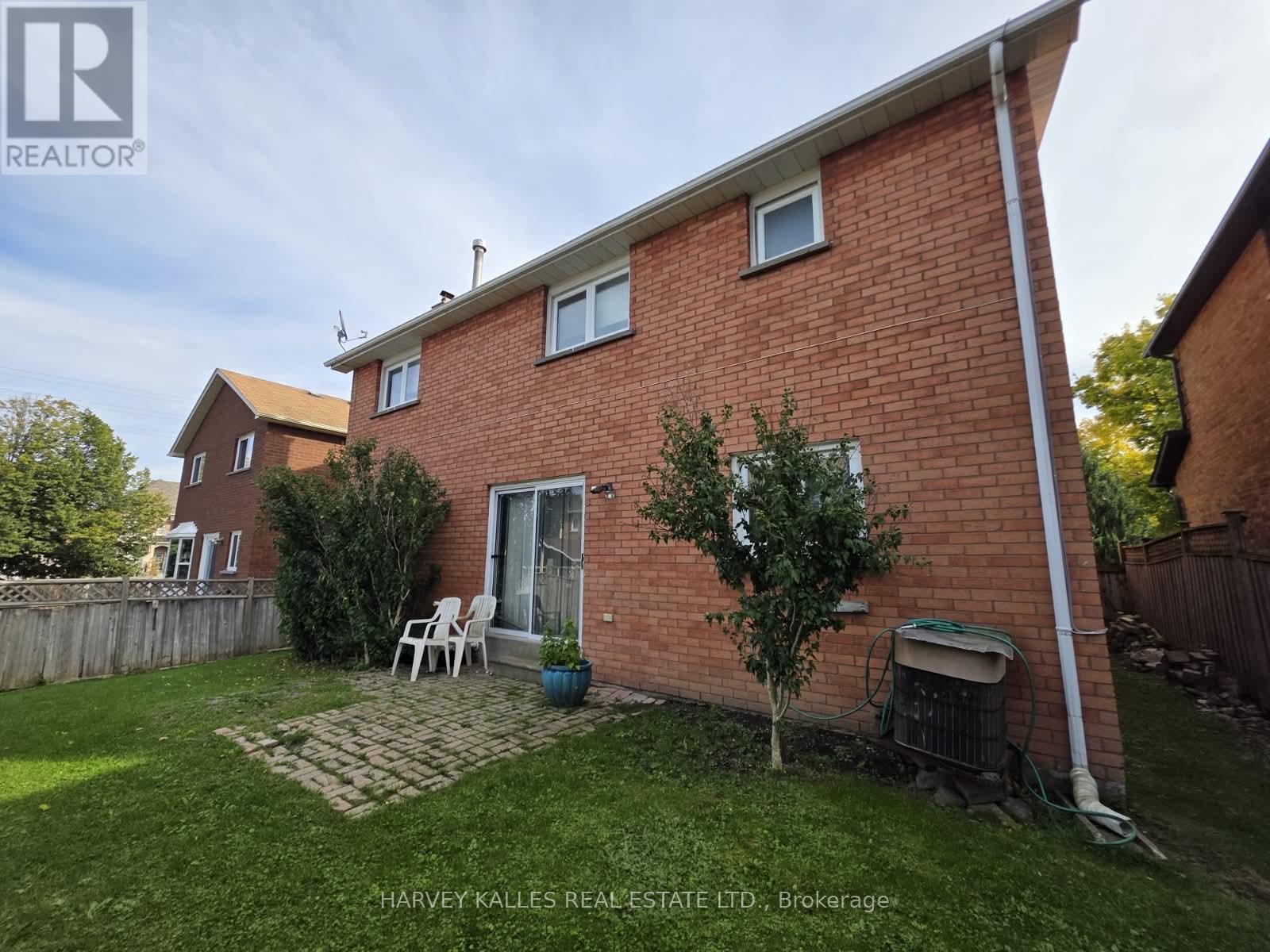 1627 Rayleen Crescent, Pickering, Ontario L1X 1X4 - Photo 4 - E13873772