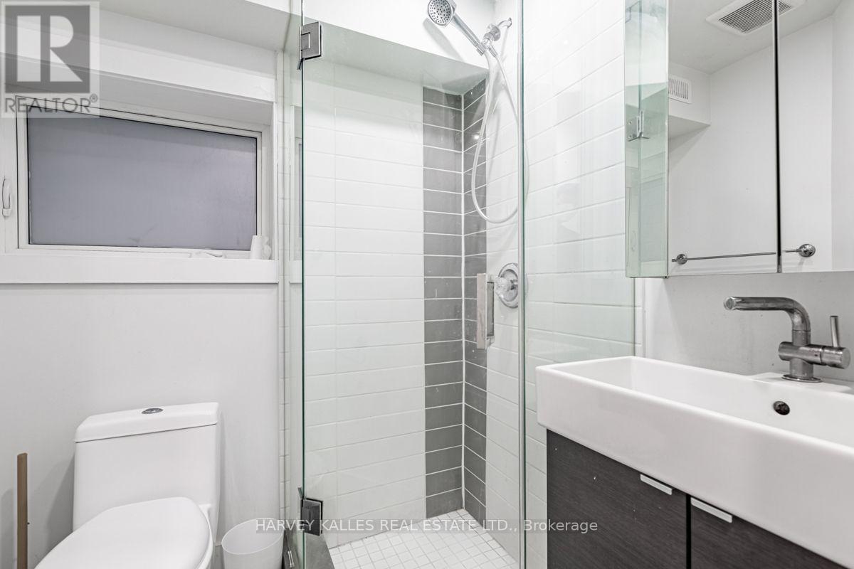 4 - 160 Lansdowne Avenue, Toronto, Ontario  M6K 2V9 - Photo 10 - W13874342