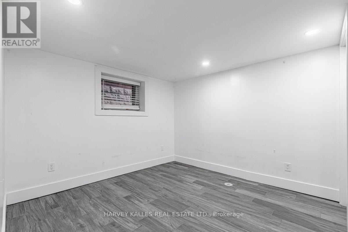4 - 160 Lansdowne Avenue, Toronto, Ontario  M6K 2V9 - Photo 9 - W13874342