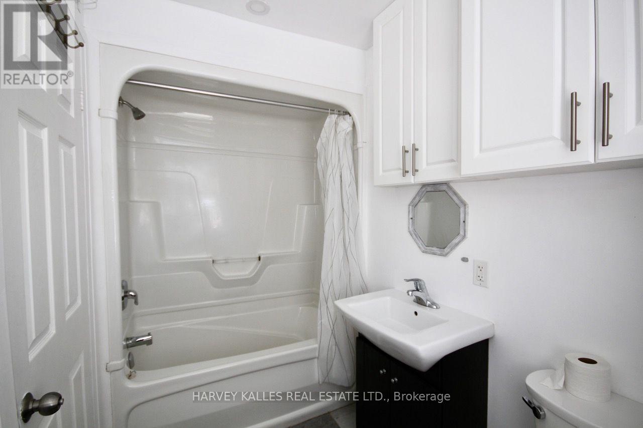 4 - 58 Rosemount Avenue, Toronto, Ontario M9N 3B3 - Photo 14 - W13880060