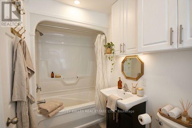 4 - 58 Rosemount Avenue, Toronto, Ontario M9N 3B3 - Photo 15 - W13880060