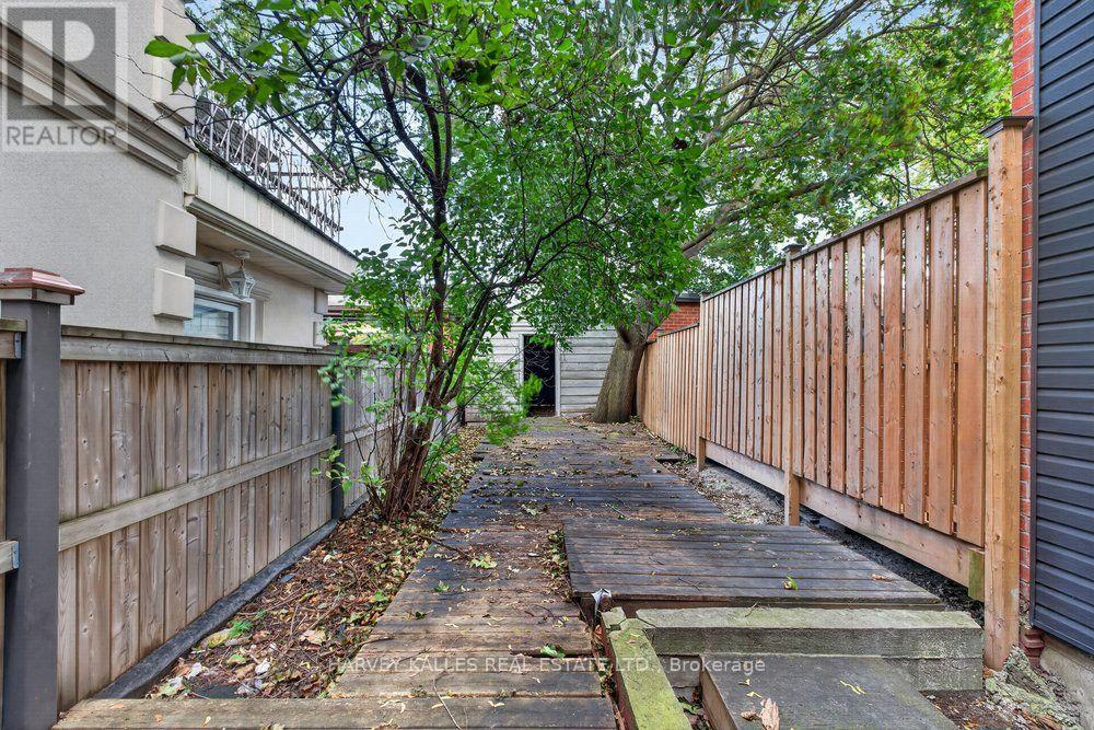 483 Roxton Road, Toronto, Ontario M6G 3R5 - Photo 19 - C13882638