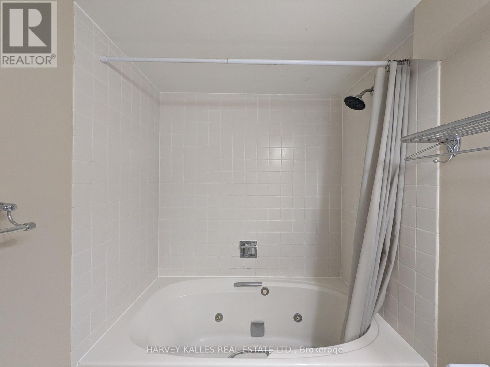 1010 - 1055 Bay Street, Toronto, Ontario  M5S 3A3 - Photo 16 - C13883526