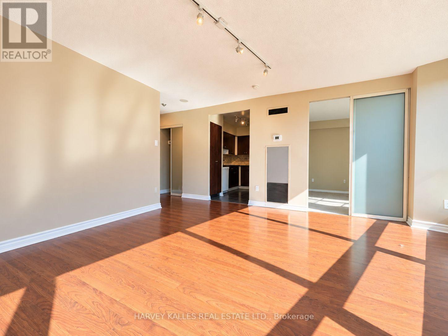 1010 - 1055 Bay Street, Toronto, Ontario  M5S 3A3 - Photo 5 - C13883526
