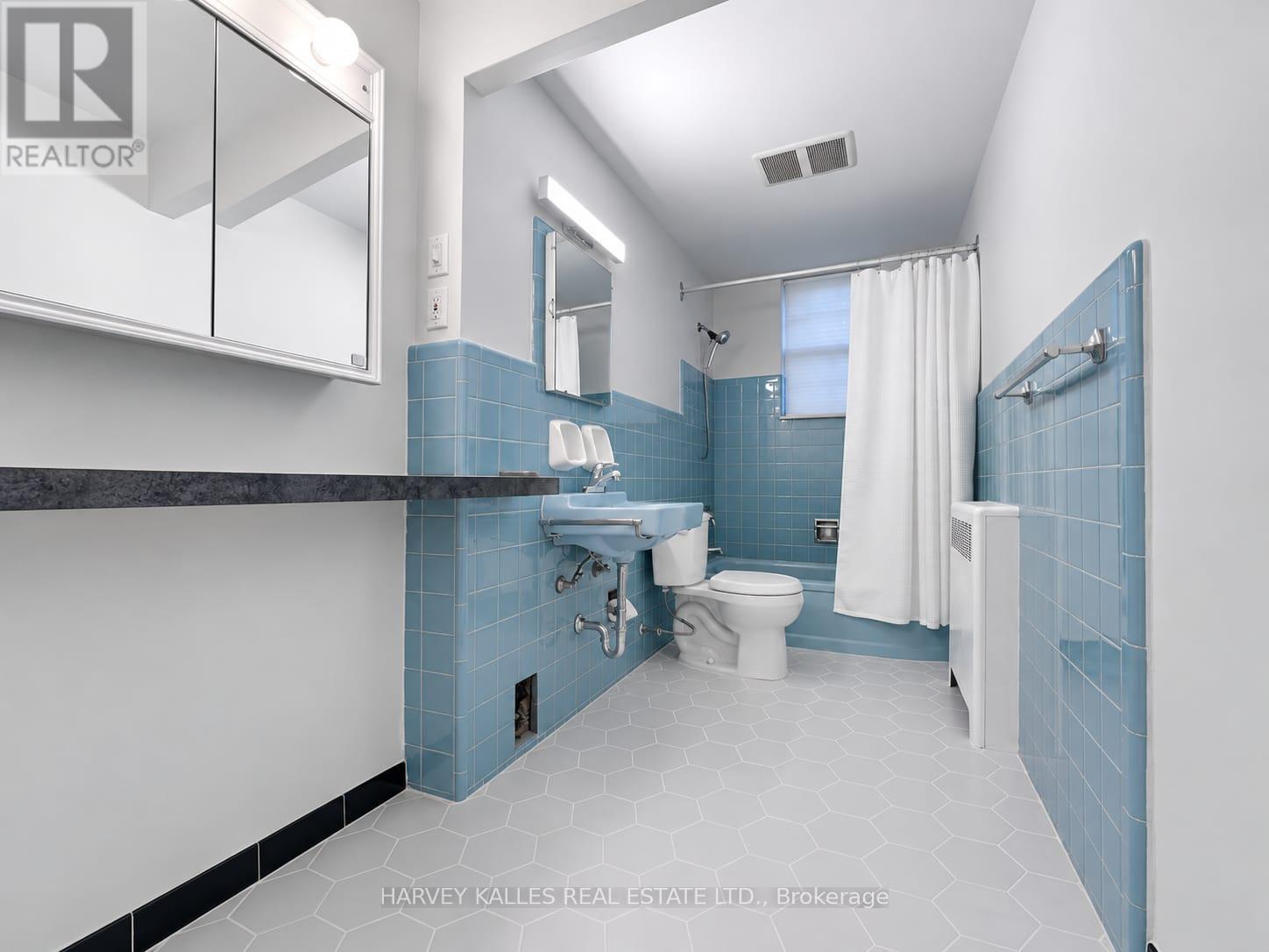 1b - 65 Old Mill Road, Toronto, Ontario M8X 1G9 - Photo 22 - W13883700