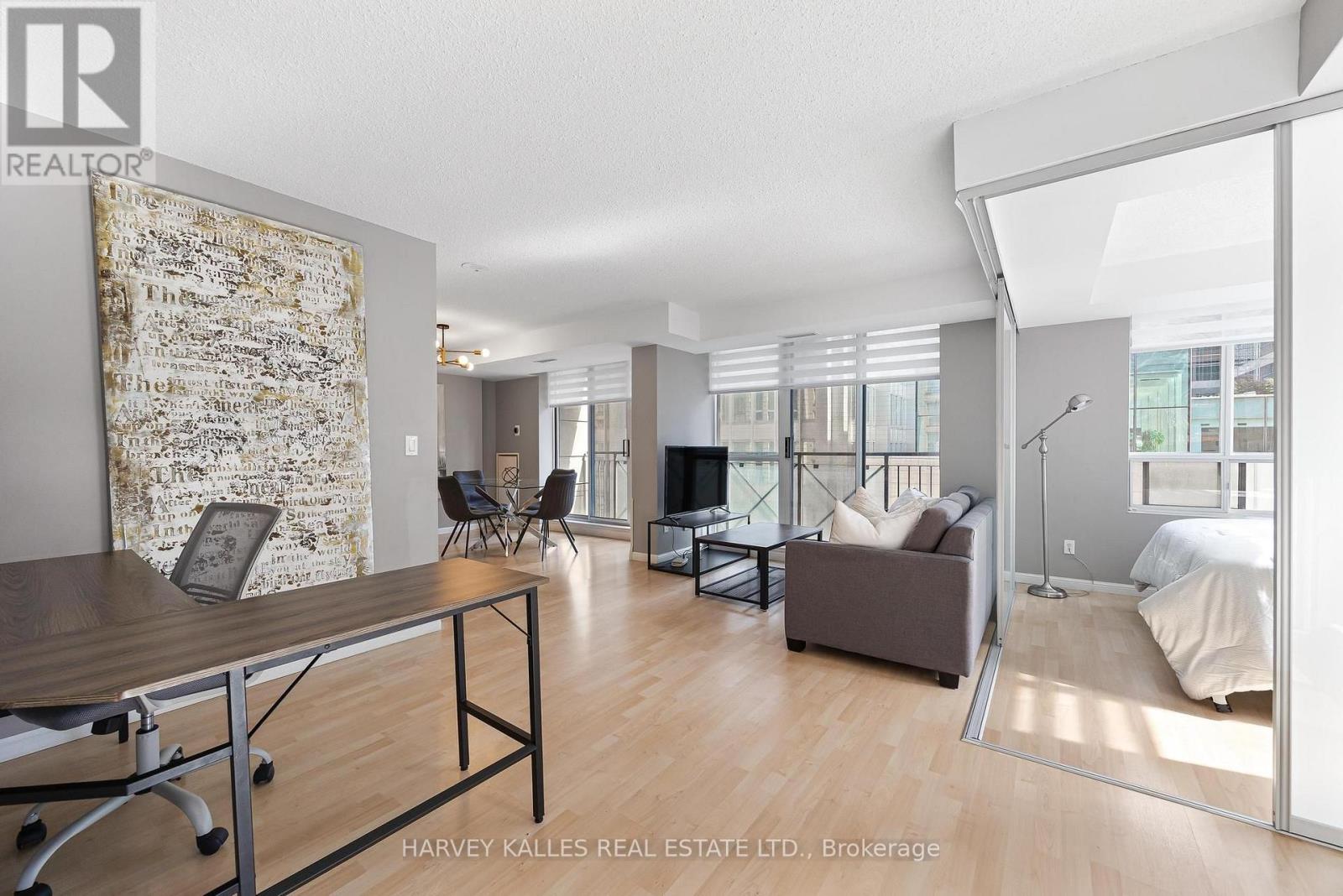 515 - 140 Simcoe Street, Toronto, Ontario M5H 4E9 - Photo 19 - C13885426