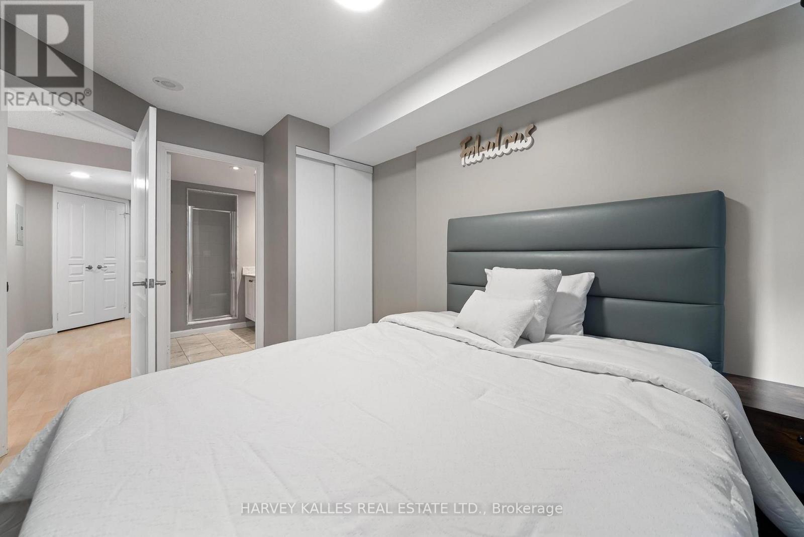 515 - 140 Simcoe Street, Toronto, Ontario M5H 4E9 - Photo 21 - C13885426
