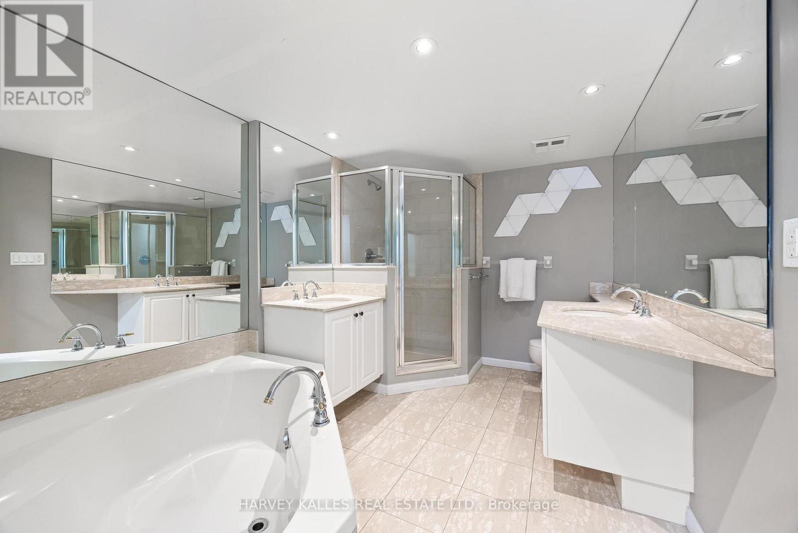 515 - 140 Simcoe Street, Toronto, Ontario M5H 4E9 - Photo 31 - C13885426