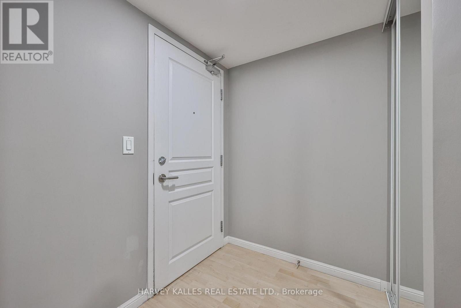 515 - 140 Simcoe Street, Toronto, Ontario M5H 4E9 - Photo 38 - C13885426