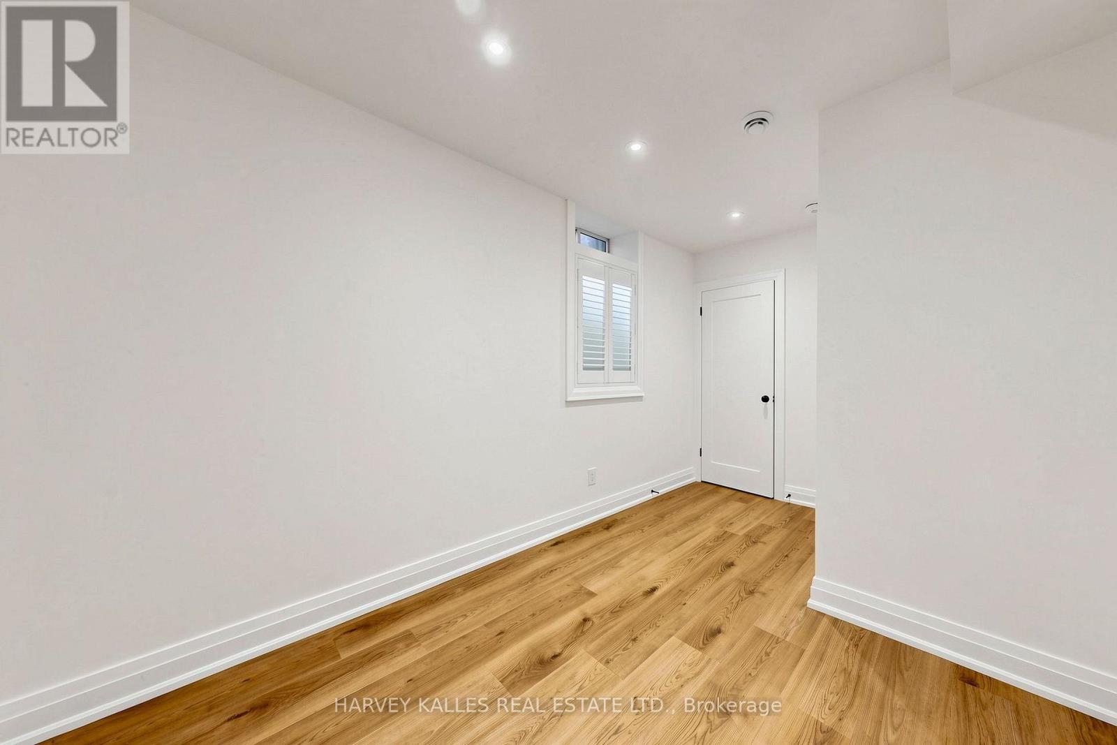 Lower - 7 Tullis Drive, Toronto, Ontario  M4S 2E2 - Photo 17 - C13885968