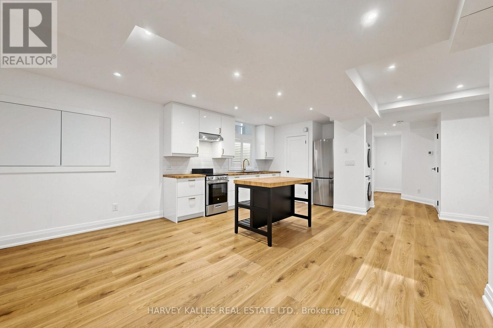 Lower - 7 Tullis Drive, Toronto, Ontario  M4S 2E2 - Photo 8 - C13885968