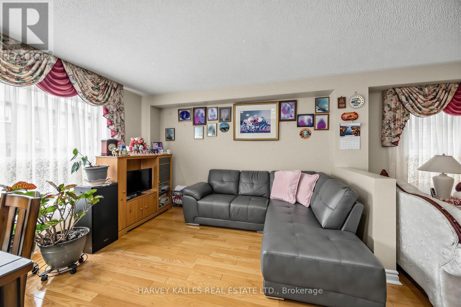 39 Ridgefield Court, Brampton, Ontario  L6P 1B4 - Photo 13 - W14003622