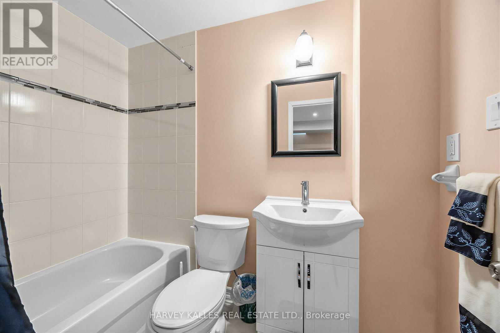 39 Ridgefield Court, Brampton, Ontario  L6P 1B4 - Photo 18 - W14003622