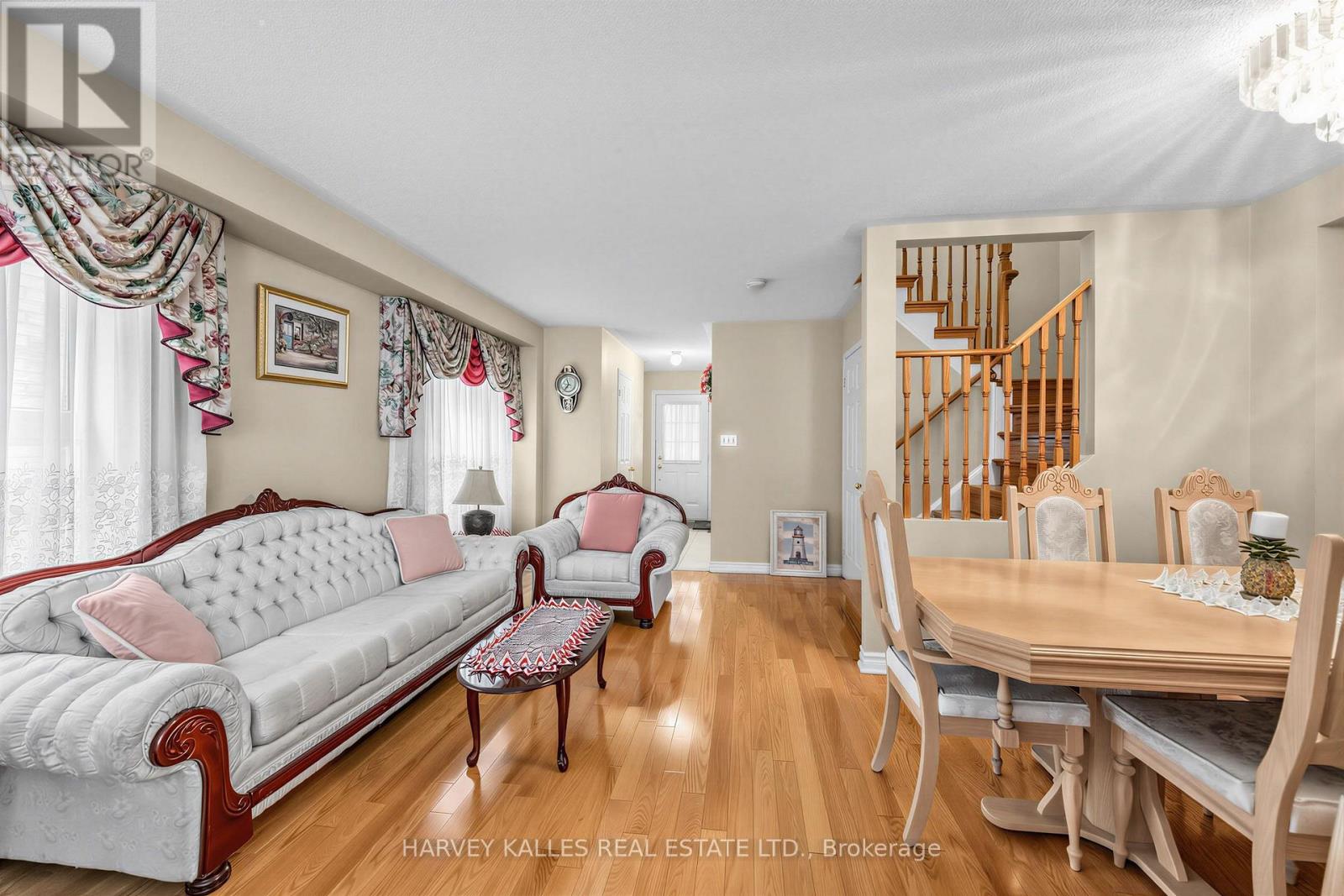 39 Ridgefield Court, Brampton, Ontario  L6P 1B4 - Photo 7 - W14003622