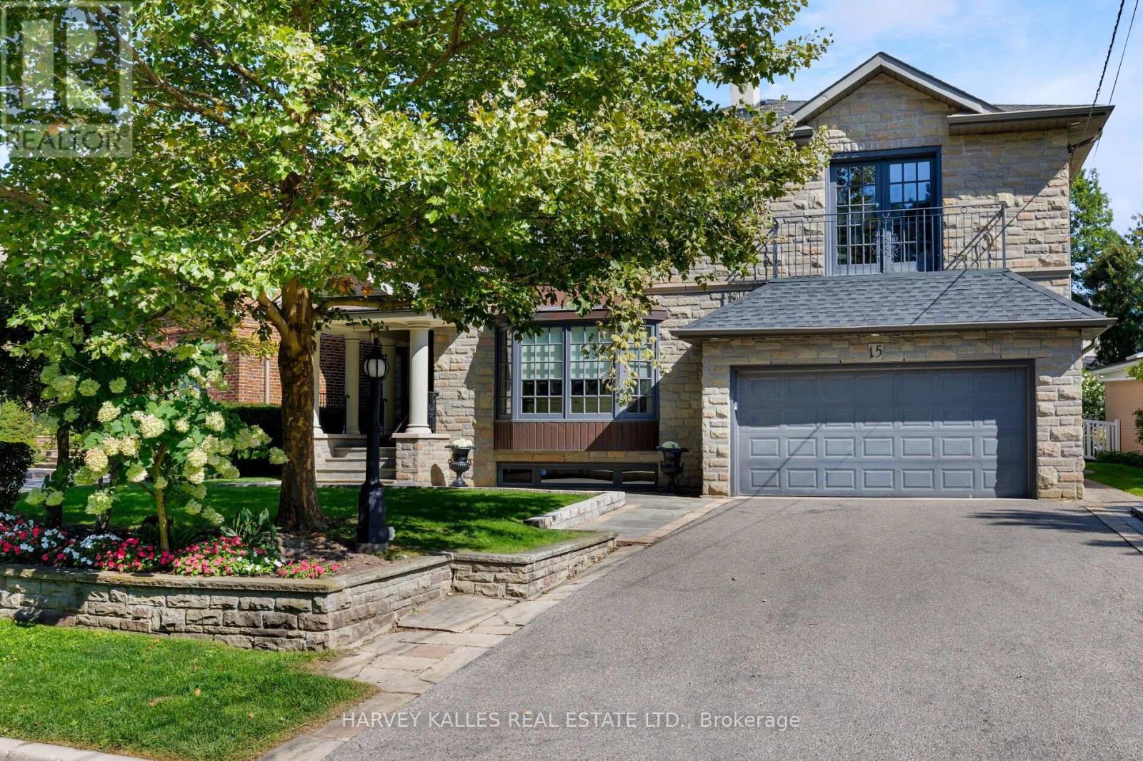 15 Moorehill Drive, Toronto, Ontario M4G 1A3 - Photo 5 - C14010858