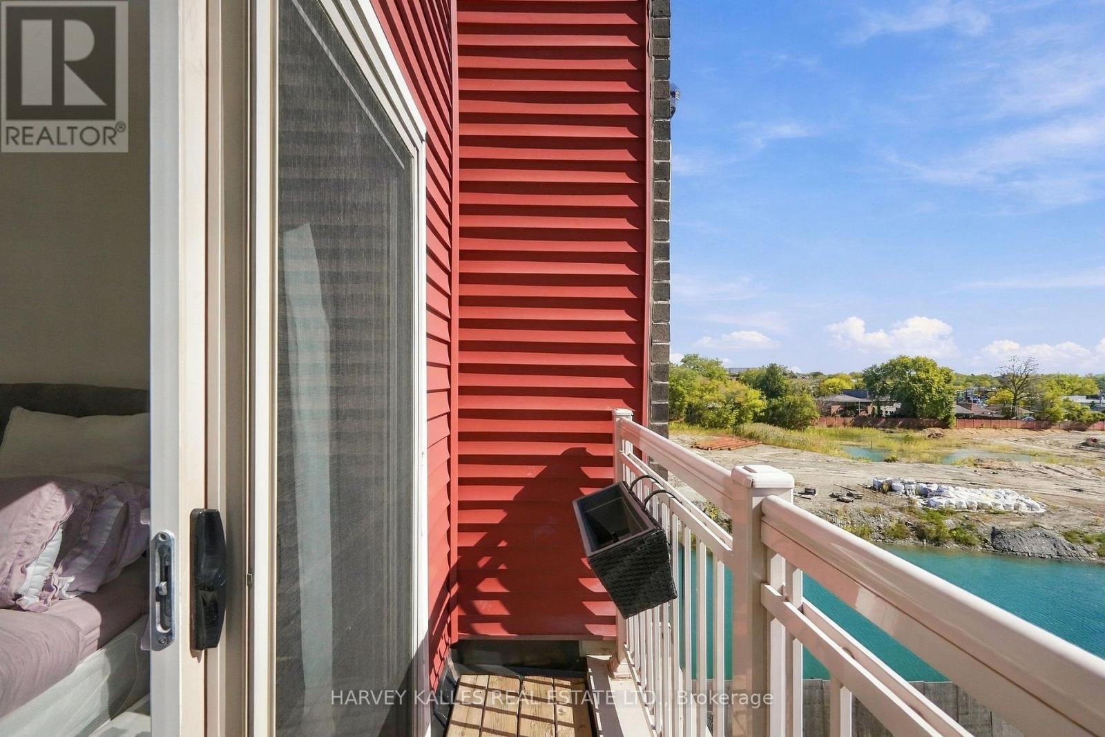 22 - 145 Long Branch Avenue, Toronto, Ontario M8W 0A9 - Photo 29 - W14009938